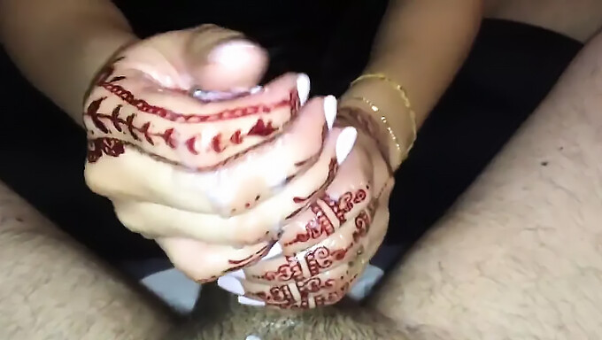 Cumshot Lovers Rejoice: This Homemade Video Features A French Arab Beurette Who Loves To Give A Handjob Until She Reaches Her Goal