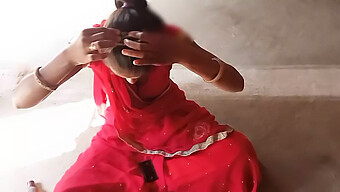 Bhabhi Den...